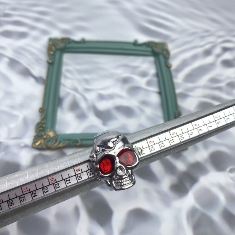 Vintage silver skull opening  elastic ring watch