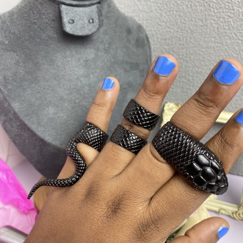 Black snake ring