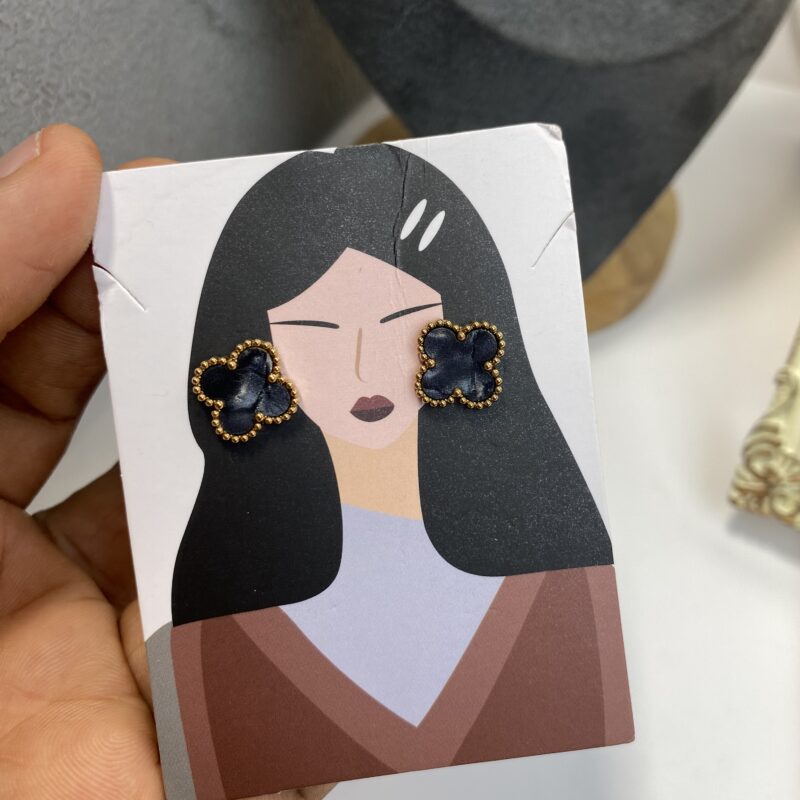 Black clover earring